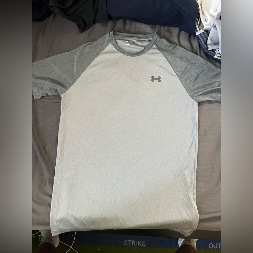Men’s Dri-fit Under Armour Shirt